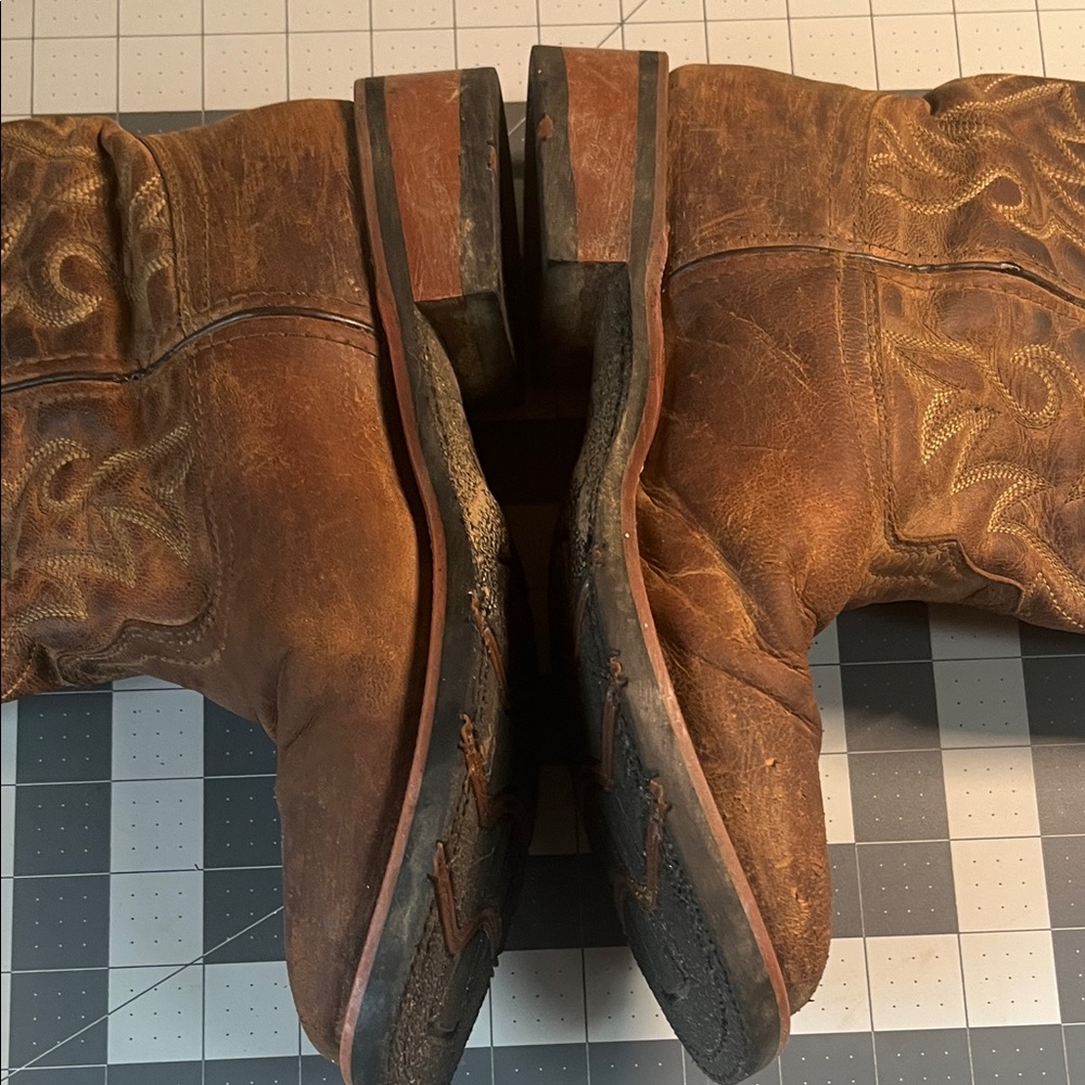 Laredo Distressed Brown Embroidered Western Heeled Boots - Picture 8 of 13